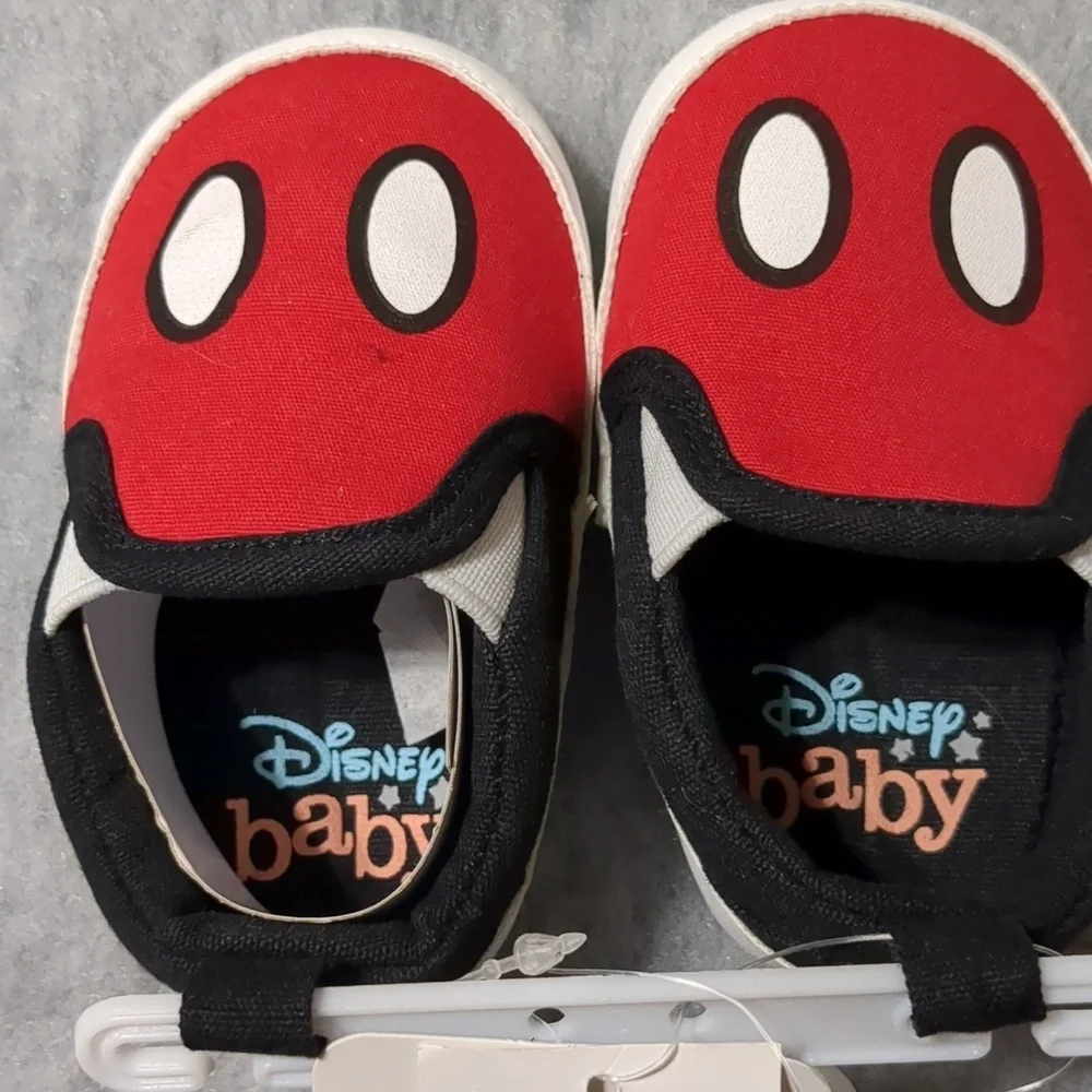 Disney Mickey Mouse Baby Shoes 6-9 Months